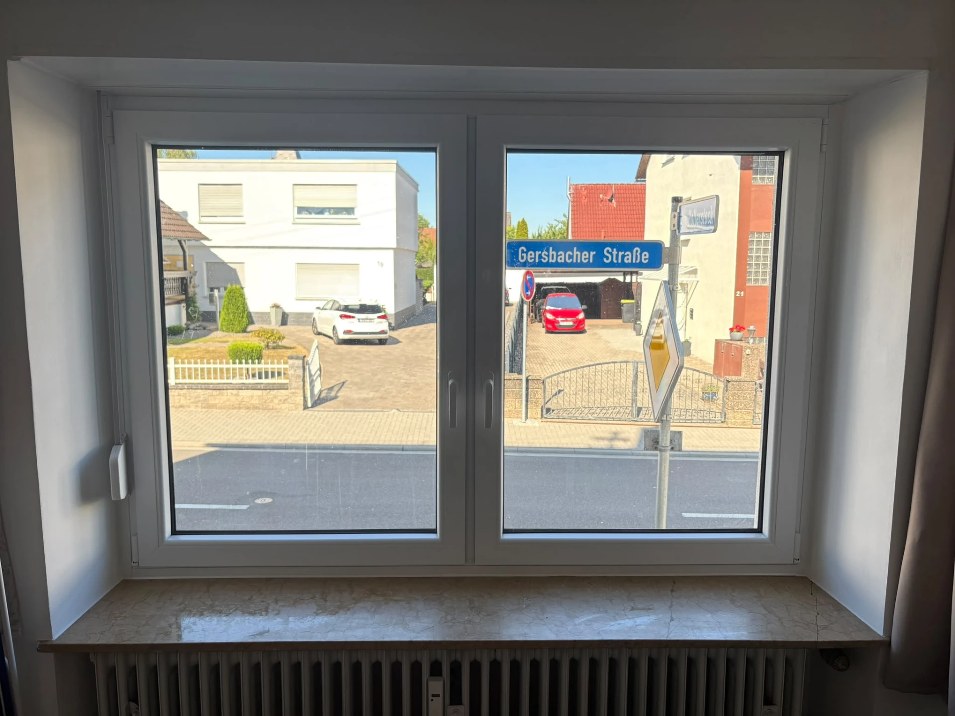 Fenstertausch von innen – Sauberer Innenanschluss nach der Montage, montiert von NextBau Fensterbau